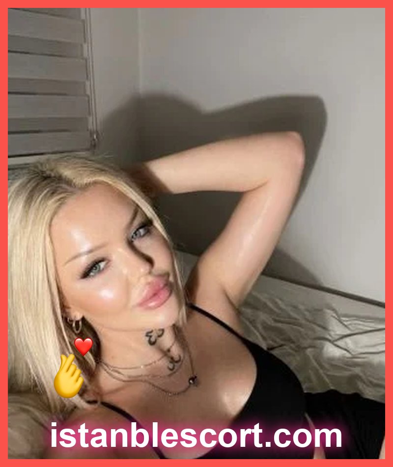 Defne, 27 — بطاقة فترينة Postane